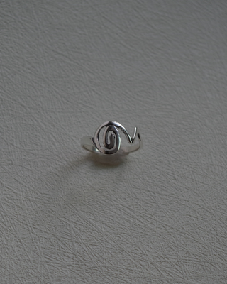 squiggle ring