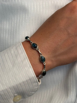 oval shaped labradorite bracelet - Chula Co.