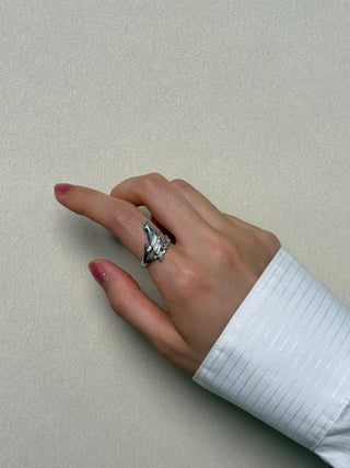 raven ring