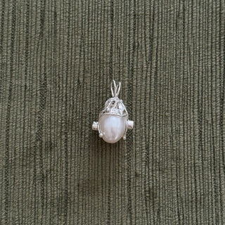 whimsy peridot pearl pendant - Chula Co.