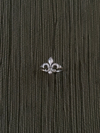 fleur de lis ring