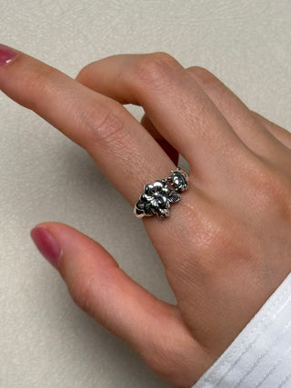 ladybug with flower ring