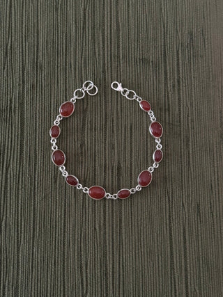 dainty carnelian bracelet