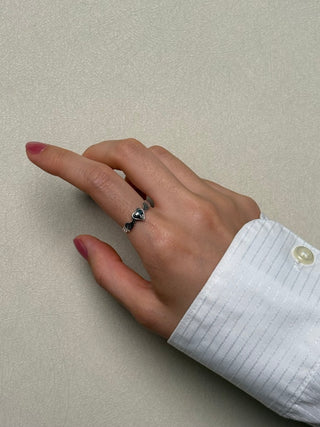 heart flutter ring