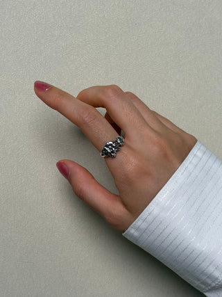 ladybug with flower ring