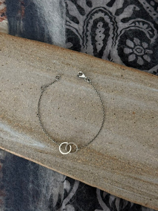 locked chain bracelet