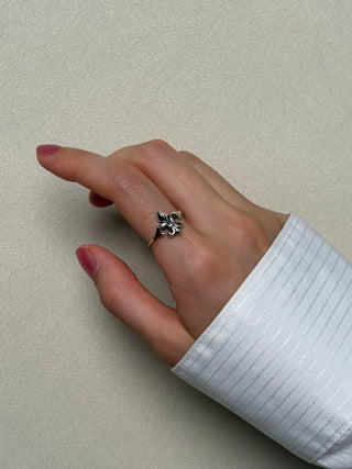 fleur de lis ring