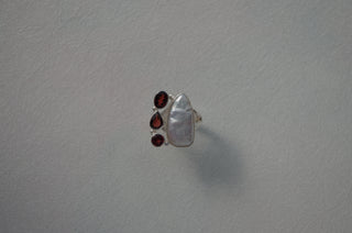baroque pearl with garnet stone ring