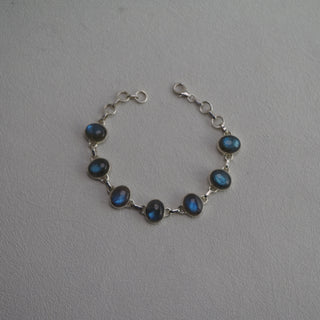 oval-shaped labradorite bracelet