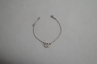 interlinked ring bracelet