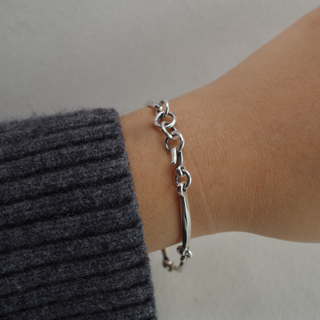 curved bar link bracelet